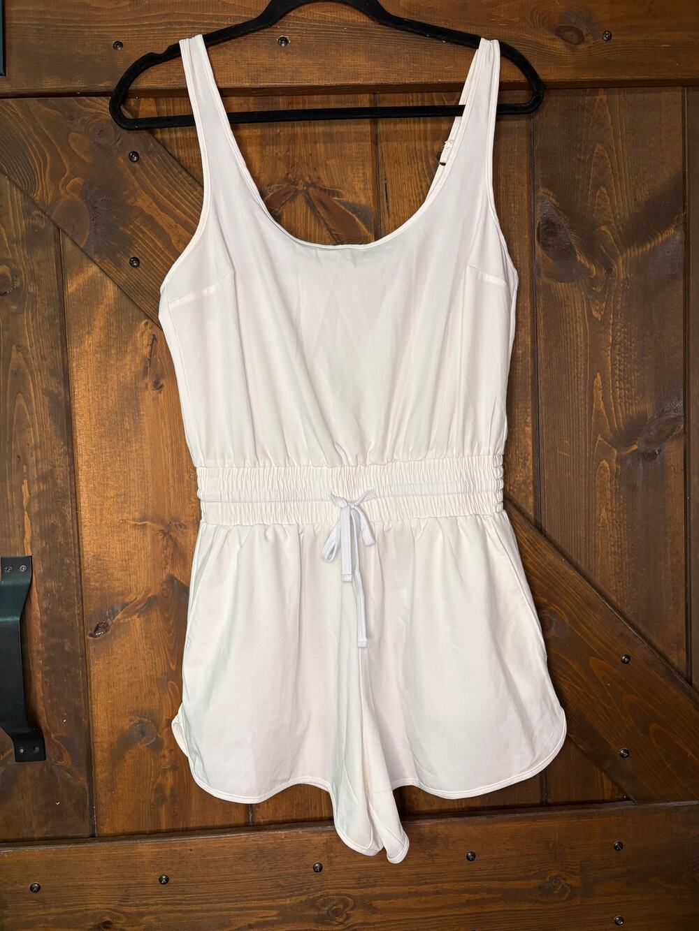 Abercrombie & Fitch women’s small white traveler romper